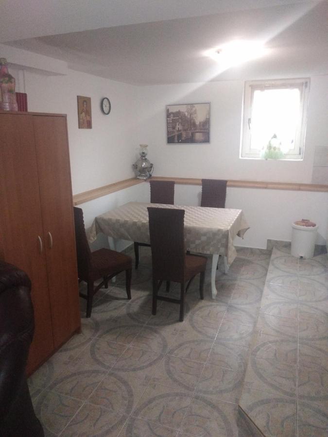 Goksi Apartment Subotica Buitenkant foto