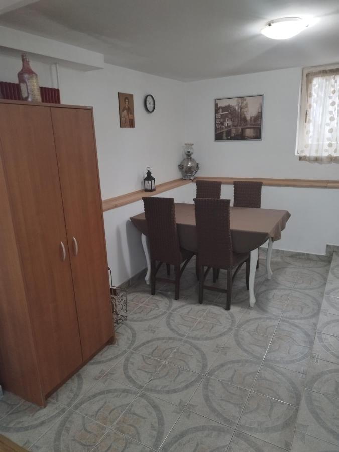 Goksi Apartment Subotica Buitenkant foto